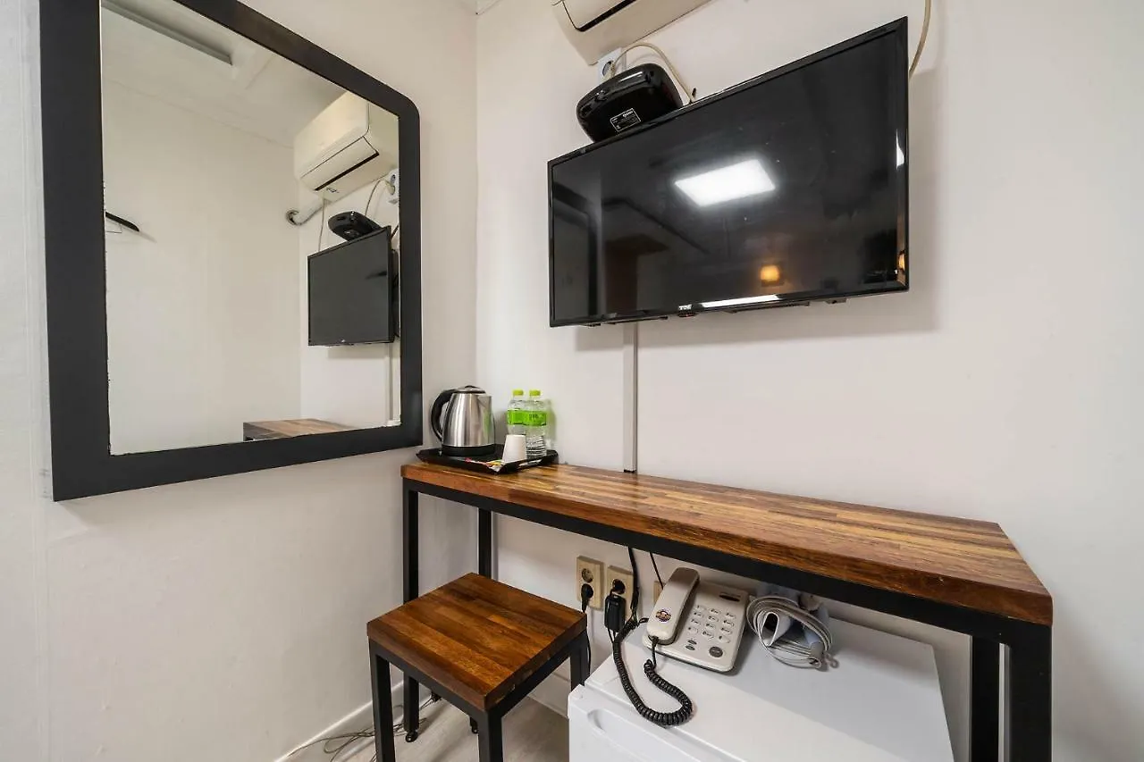 Must Stay Hotel Seoul 2*,  South Korea